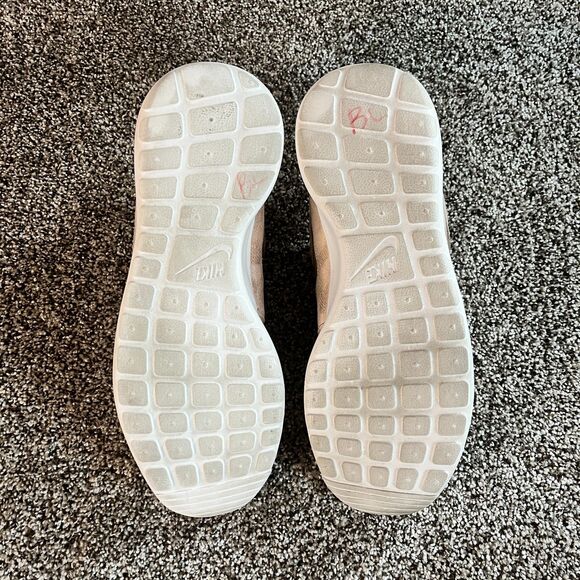 Womens Nike Running Shoes Roshe One Metallic Peach Size 8.5 - Picture 6 of 6